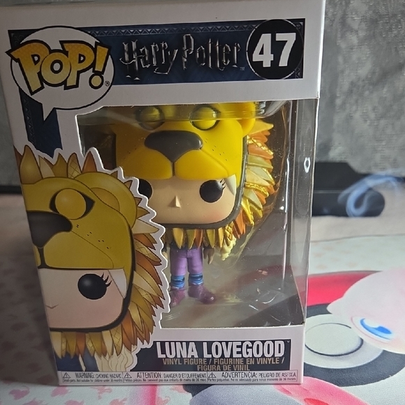 Funko Pop Luna Lovegood with Lion Hat - Yellow and Purple - Picture 1 of 3